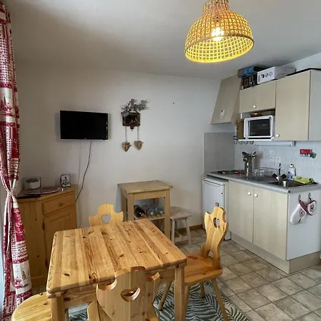 Lägenhet Cosy Pour 4 Personnes A Chatel, Balcon Et Parking - Fr-1-676-210